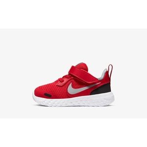 Nike Revolution 5 Size 4 C (Baby/toddler)